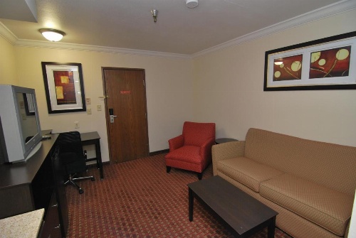 AmericInn by Wyndham Johnston Des Moines image 26