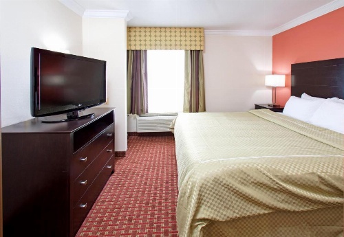 AmericInn by Wyndham Johnston Des Moines image 27