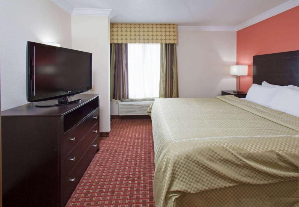 AmericInn by Wyndham Johnston Des Moines Image 38